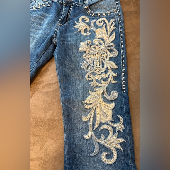 Trinity Ranch Jeans / Embroidery & Rhinestones / Size 1 - Picture 3 of 9